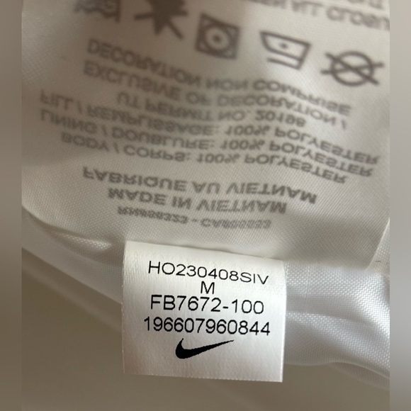 Nike Sportswear 💅 Therma-Fit  White Puffer Loose Fit Jacket Coat Size M NWT - Picture 8 of 14